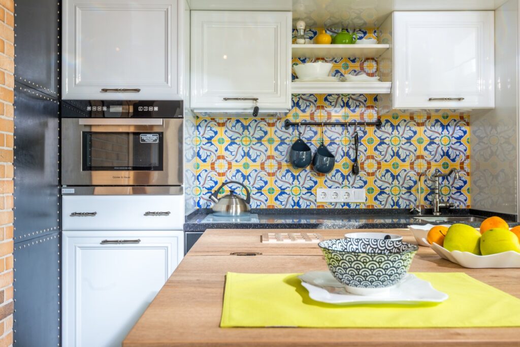 kitchen with microwave
